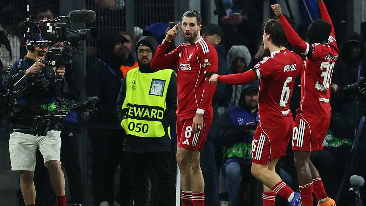 عقاب فوري.. سوبوسلاي يمزق شباك مارسيليا بهدف عبقري (فيديو)