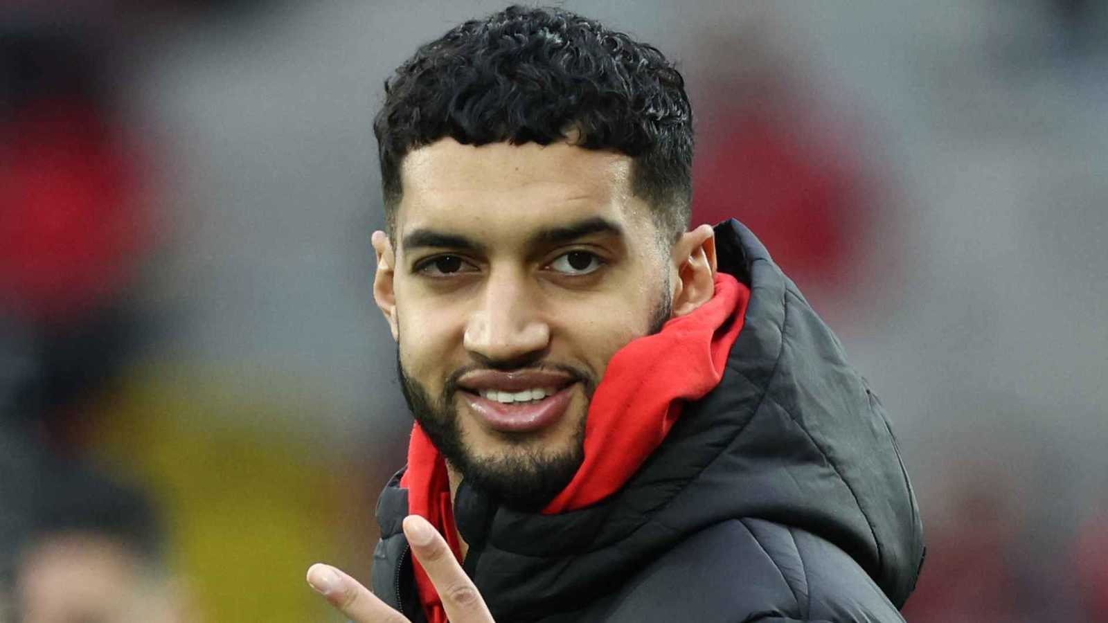 أول تعليق من إسماعيل الصيباري بعد وضعه إعجابا على احتفالات لاعبي السنغال (صورة) 