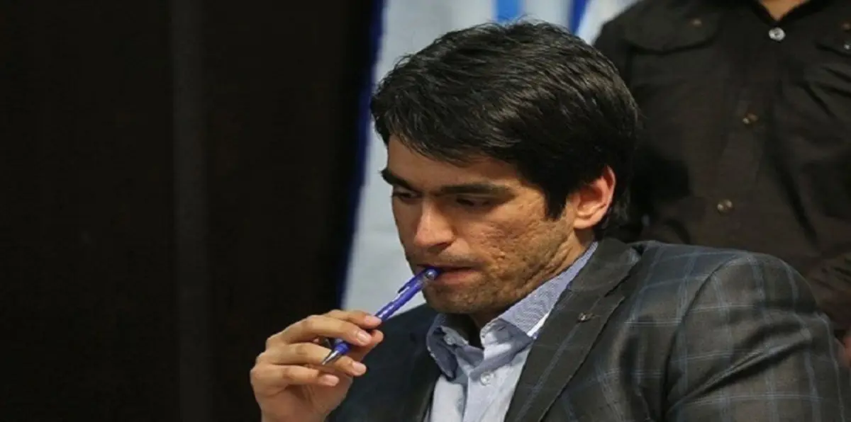 إيران تعيد اعتقال صحفي بارز بعد شهر من الإفراج عنه