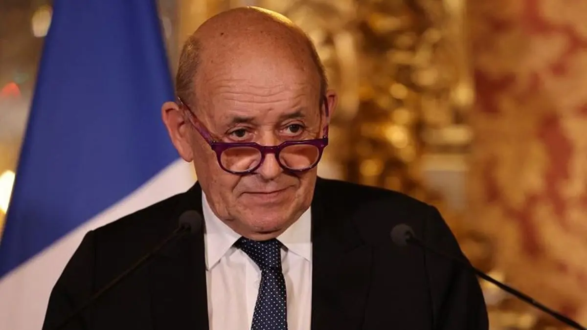 لودريان: لبنان قد يتحول إلى بلد "منبوذ"