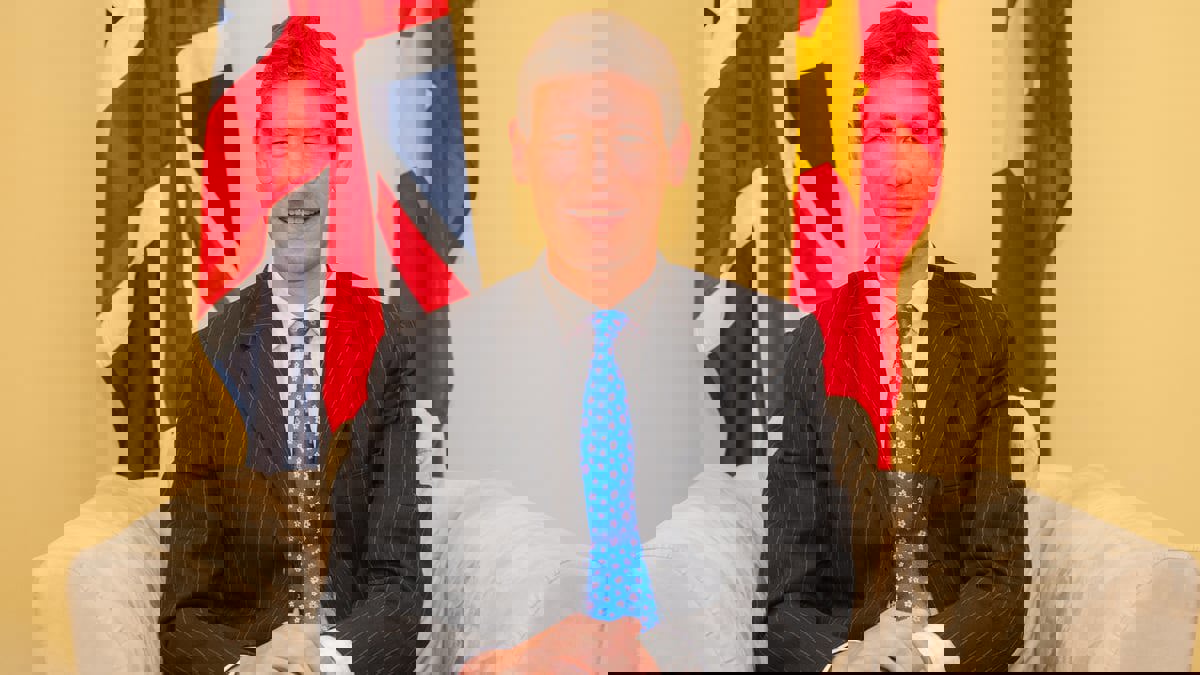 سفير بريطانيا يرد على منتقدي بلاده بعد تقرير عن نفوذ روسيا في السودان