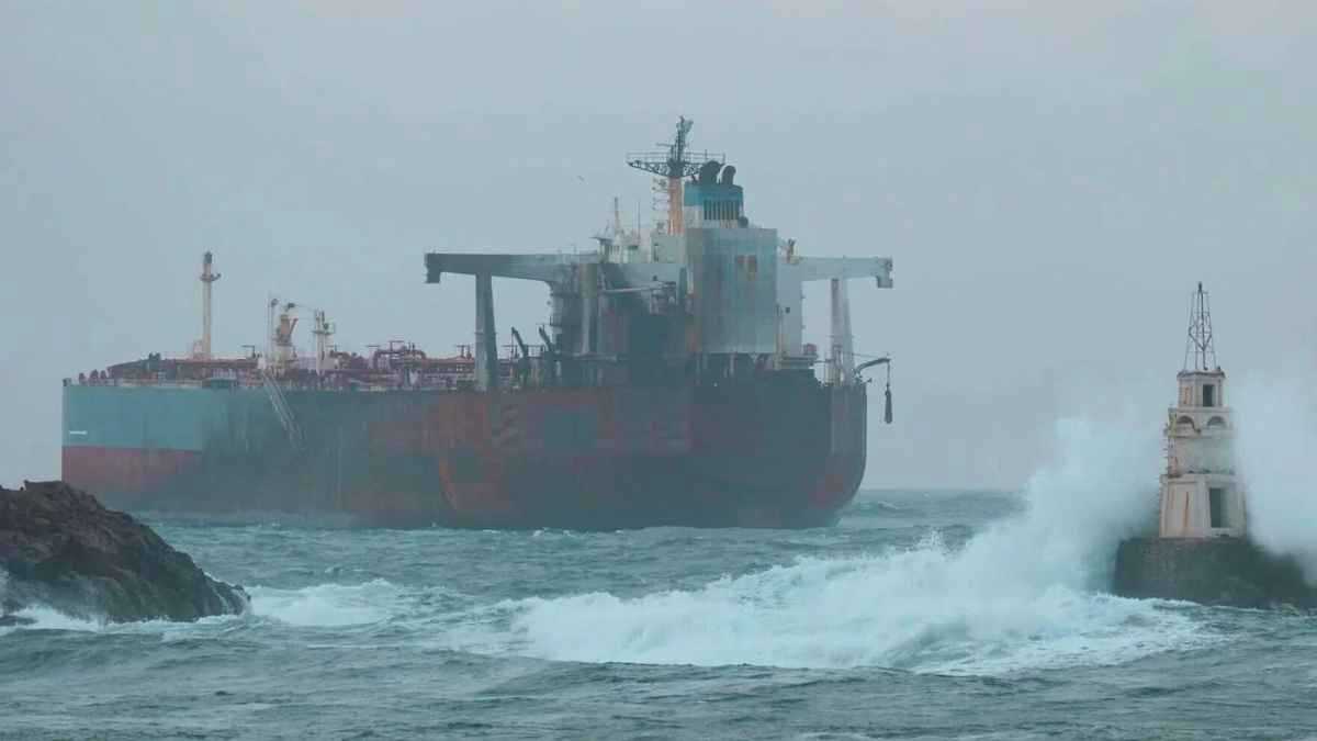 حرب السفن تتأجج.. هل نقلت أوكرانيا الصراع إلى مياه البحر الأسود؟