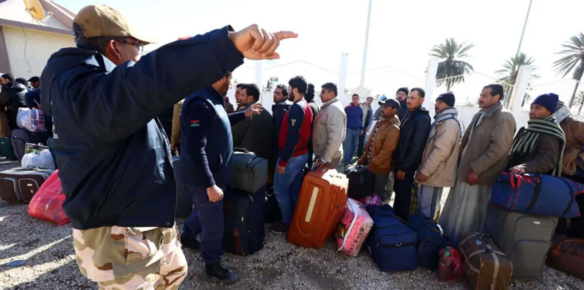 ليبيا تُرحل 38 مهاجرًا مصريًا غير شرعي