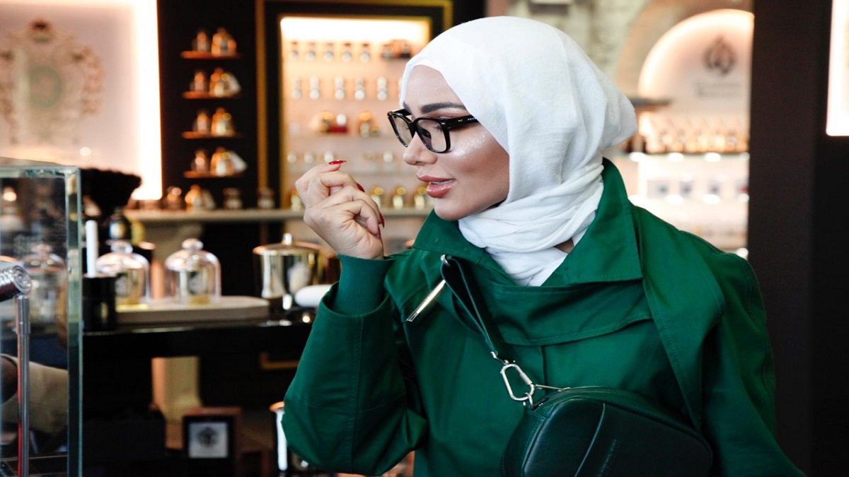 الكويت.. ضبط الفاشينيستا جمال النجادة وإحالتها للنيابة العامة