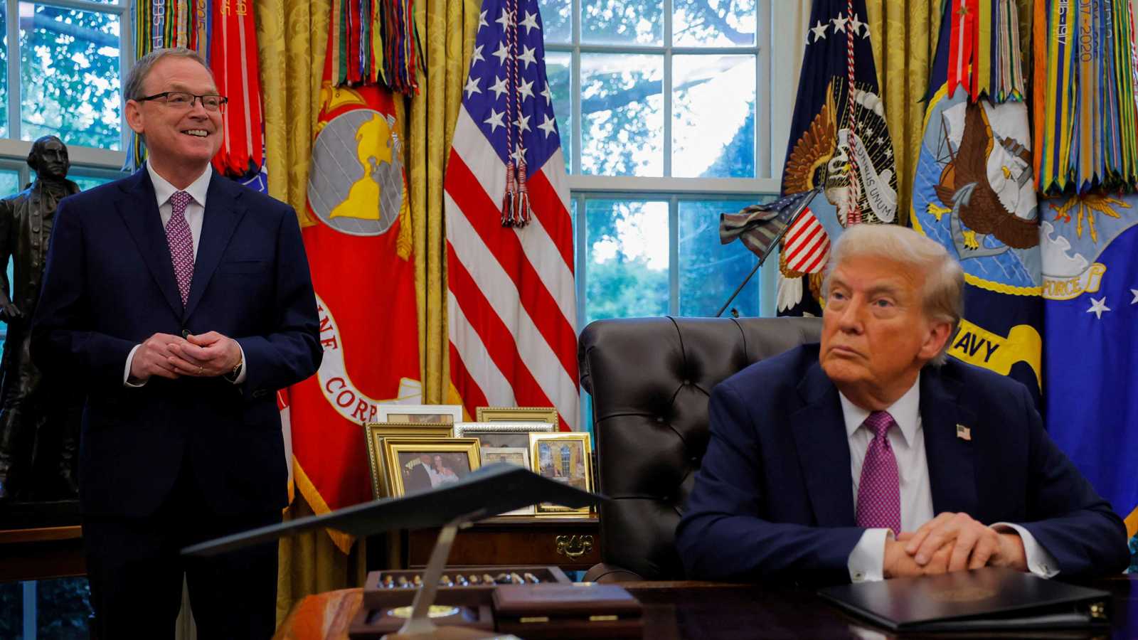 كيف أصبح كيفن هاسيت من الموالين لترامب ومرشحا لرئاسة الاحتياطي الفيدرالي؟