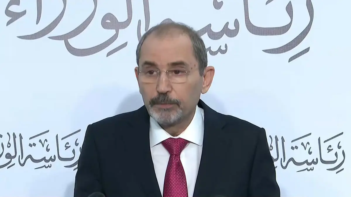 زعمت "تعثر الوساطة بسبب تسجيل مسرب للأمير حمزة".. خطأ في ترجمة تصريحات الصفدي يثير جدلا في الأردن