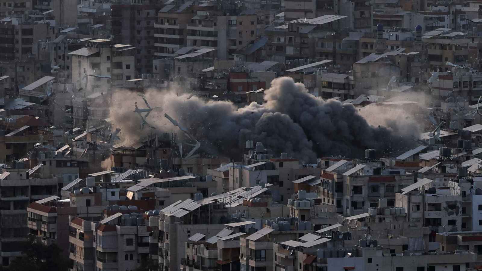 ضرب الضاحية الجنوبية لبيروت.. مراهنة على تقويض مفاوضات إيران