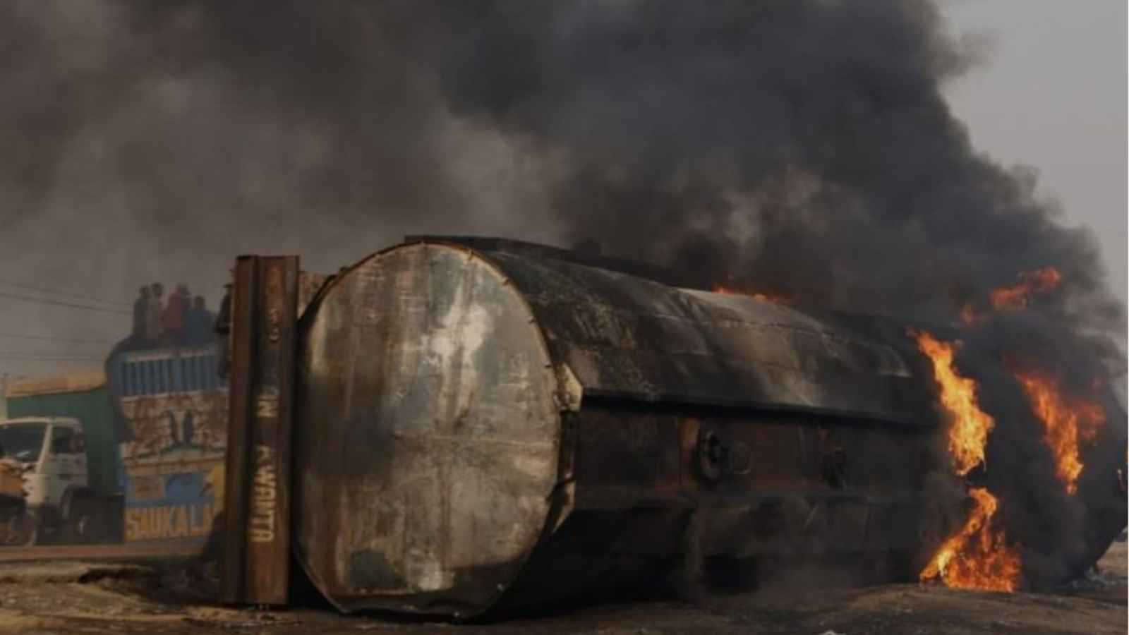 عشرات القتلى والإصابات بانفجار شاحنة صهريج في نيجيريا