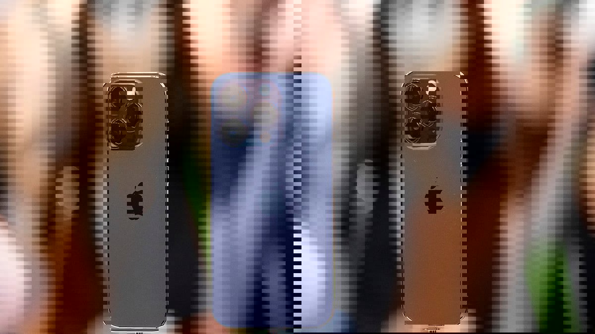 صدمة داخل أبل من انخفاض حجوزات "iPhone 14 Plus" بعد وقف "mini"