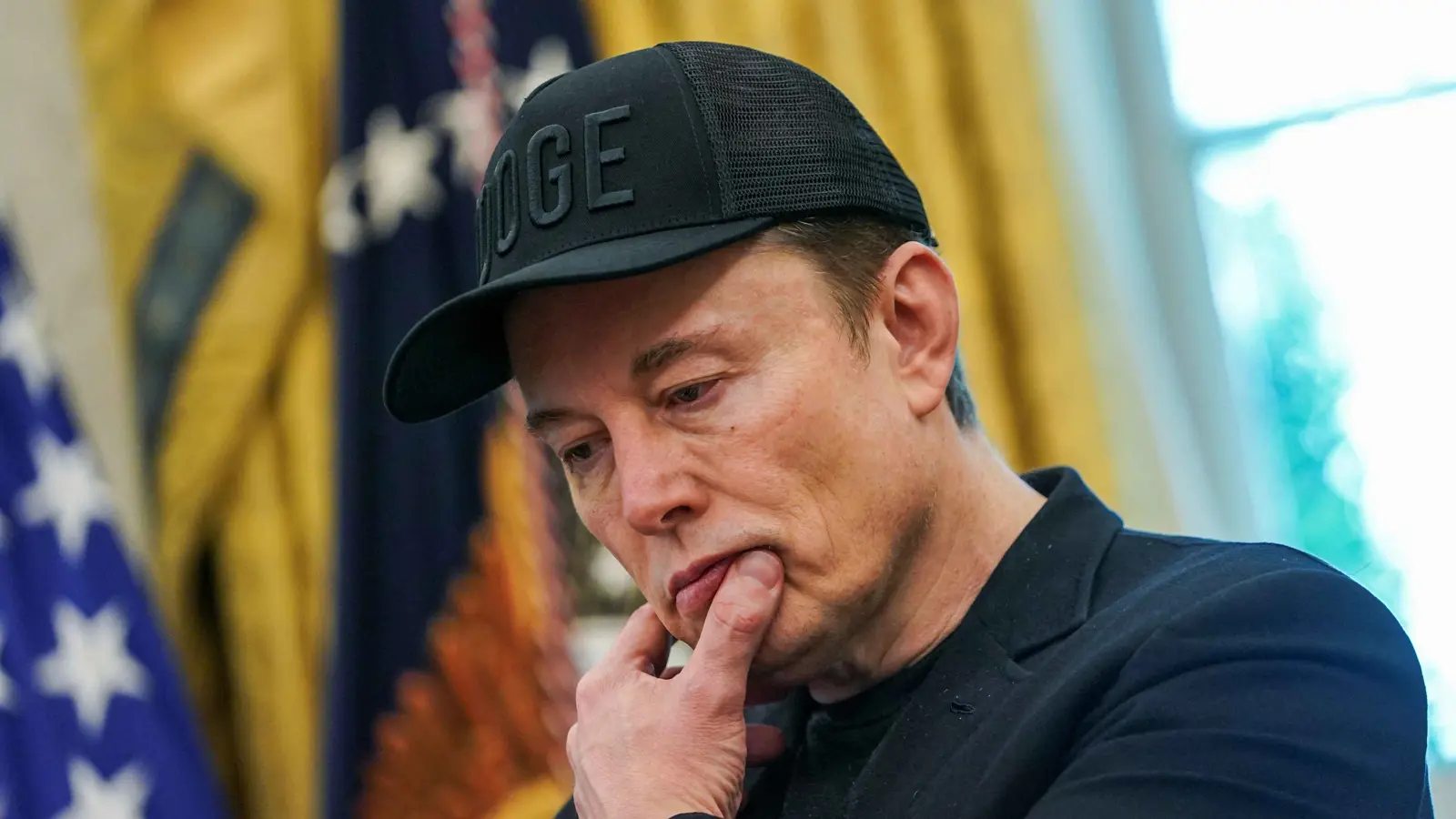 ماسك يشن هجوما على وسائل الإعلام بسبب "التحية النازية" (فيديو)