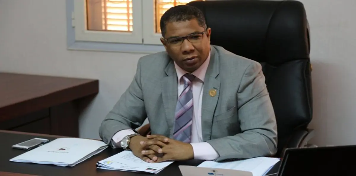 ليبيا.. إيقاف وزير الحكم المحلي بحكومة الثني عن العمل "احتياطيًا"