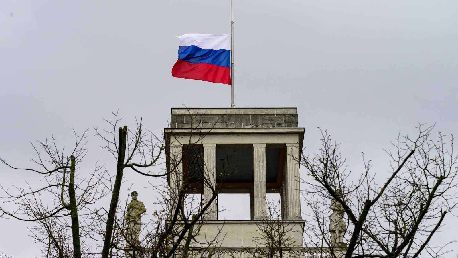 عودة موسكو إلى (G8).. خفايا "البند الحرج" في خطة ترامب