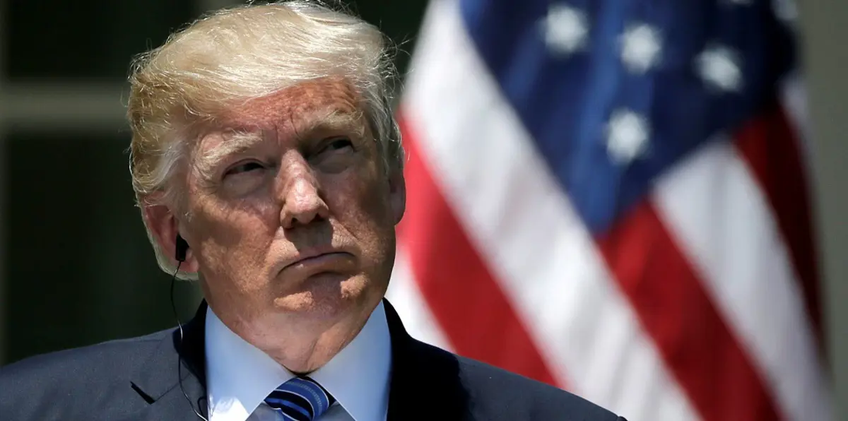 ترامب يبث شريطًا ساخرًا يطيح فيه بشبكة "سي إن إن"