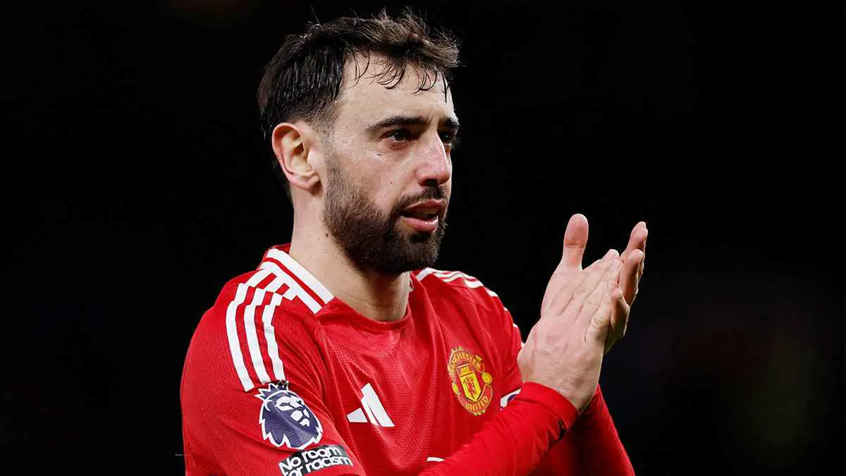 نصيحة لبرونز فيرنانديز.. "غادر" مانشستر يونايتد