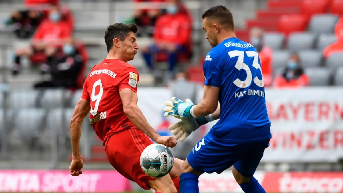 ليفاندوفسكي يواصل التألق ويغرد منفردا في صدارة سباق الحذاء الذهبي للدوريات الكبرى