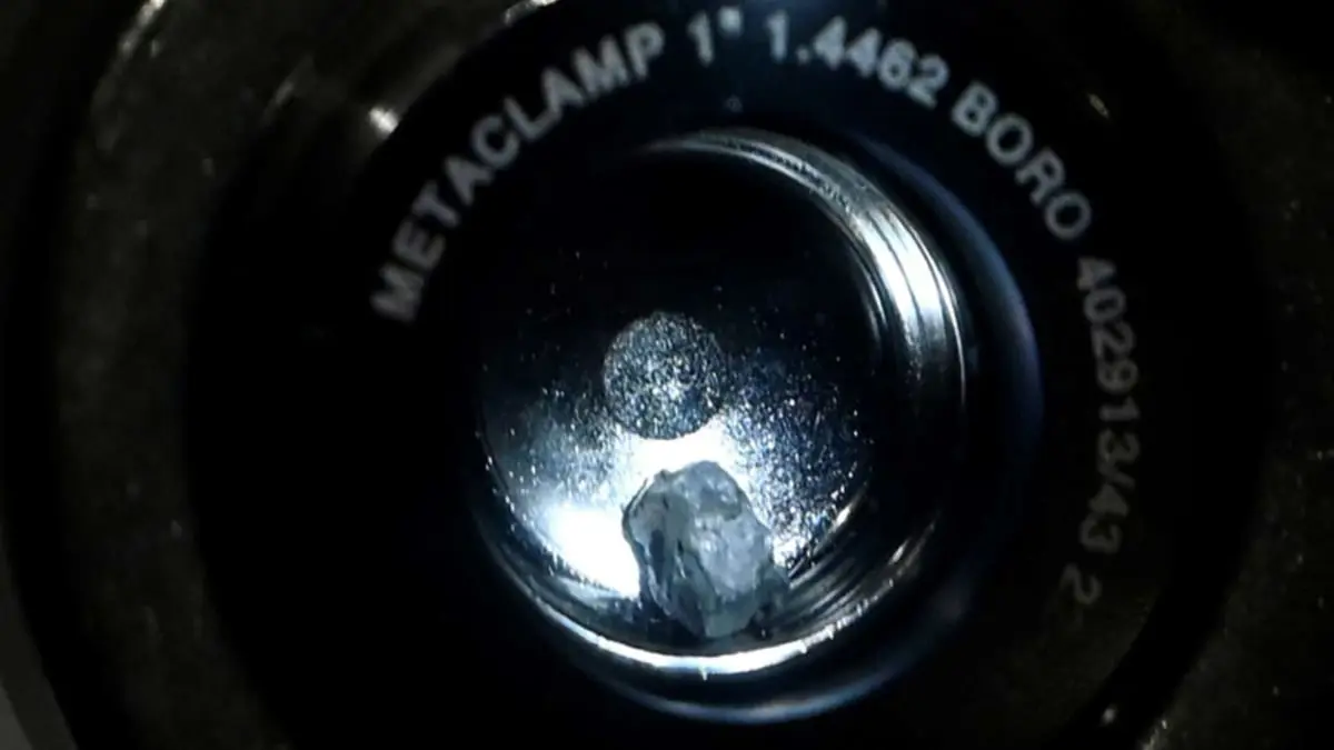 متحف في واشنطن يعرض عيّنة من الكويكب بينو الخاضع للدراسة 
