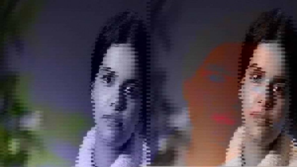 بعلم المثليين.. شاهد كيف احتفلت السعودية الهاربة رهف القنون بيوم المرأة في كندا