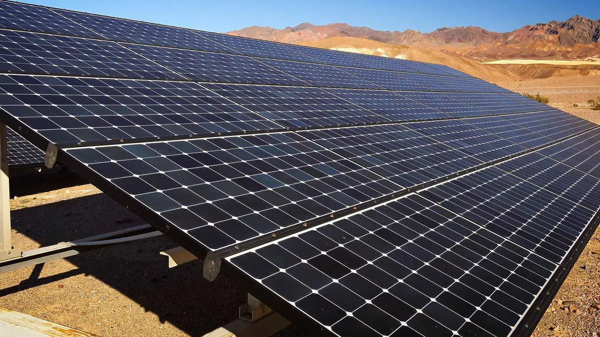 السعودية تطرح 5 مشاريع لإنتاج الكهرباء عبر الطاقة المتجددة