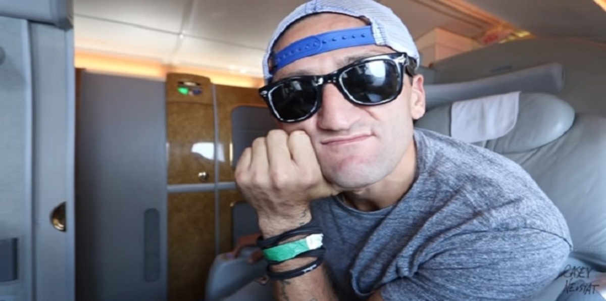 فيديو رفاهية الدرجة الأولى بطيران الإمارات يحصد ملايين المشاهدات