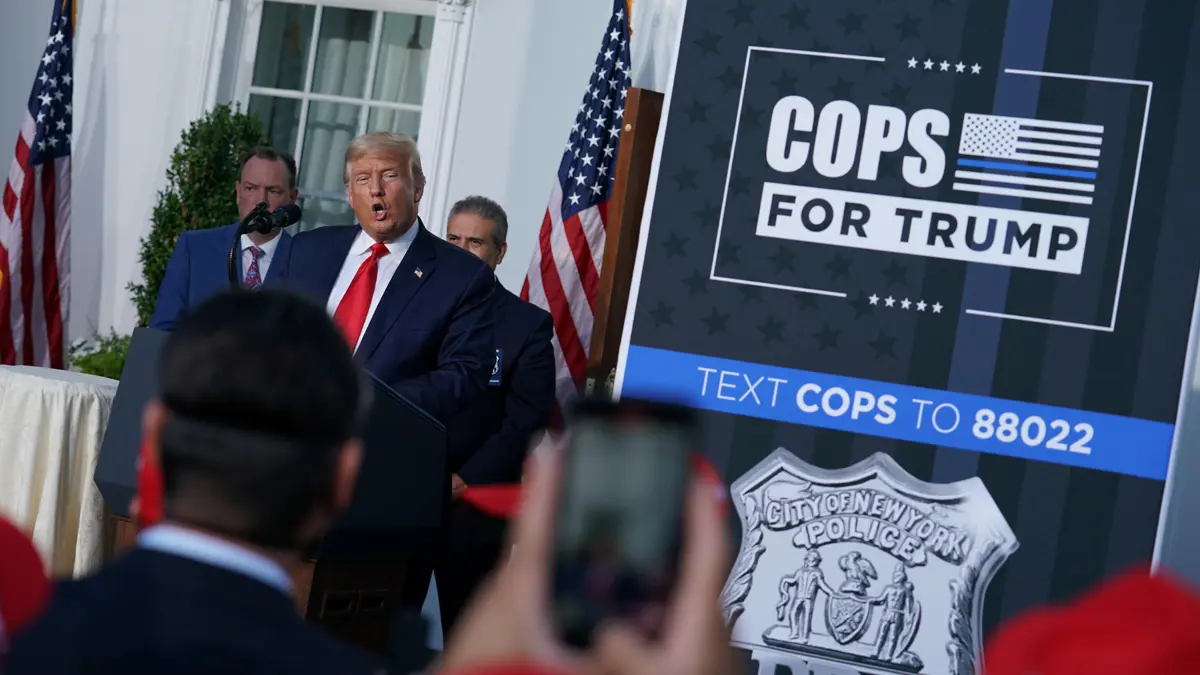 ترامب: كلينتون كانت أكثر ذكاء من "جو النعسان"