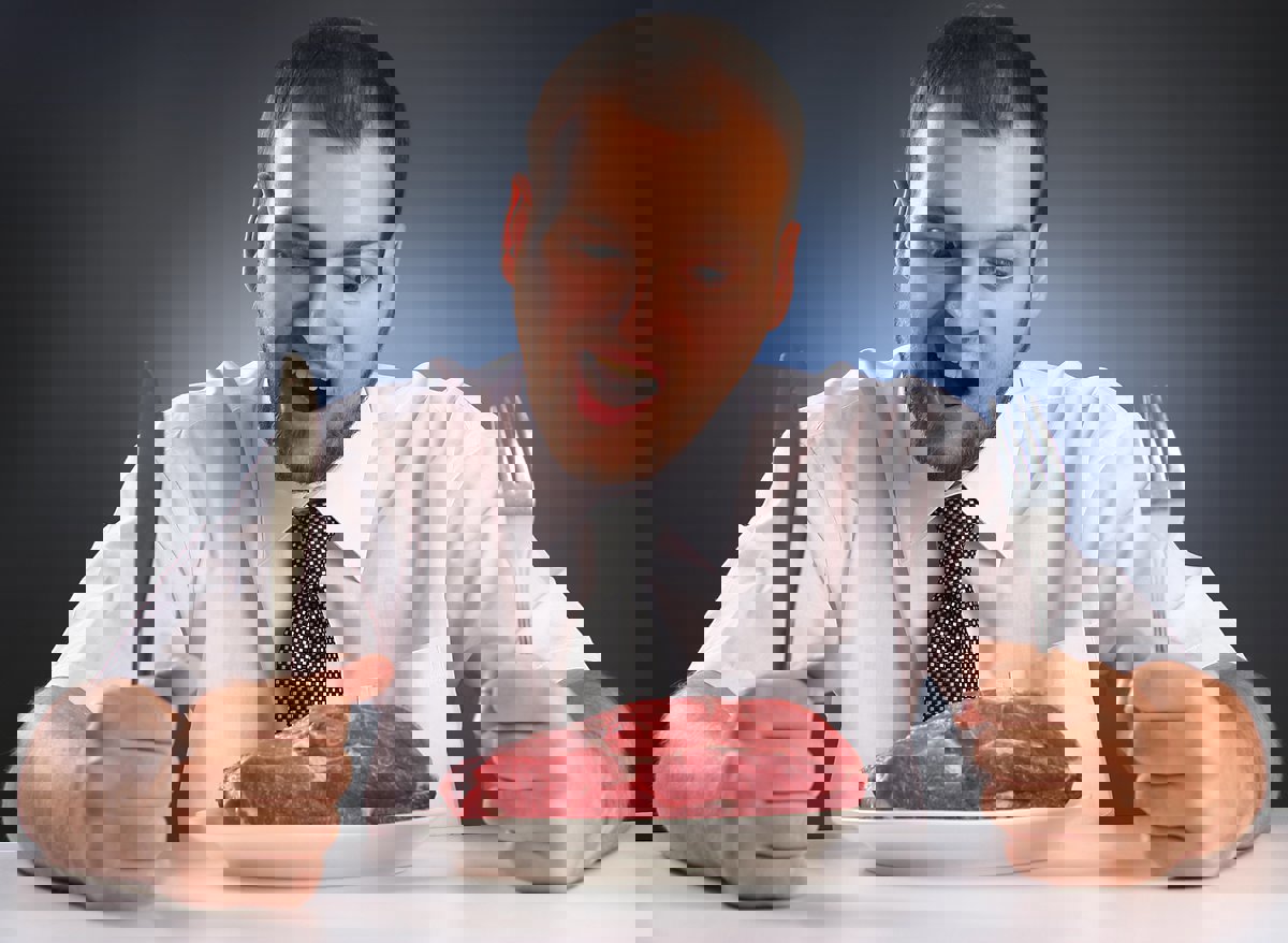 ترند "اللحوم النيئة" على "تيك توك".. ما رأي الخبراء؟ (فيديو) 