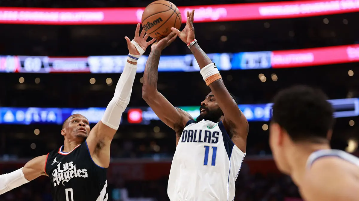 NBA.. دونتشيتش وإيرفينغ يقودان مافريكس للفوز على كليبرز