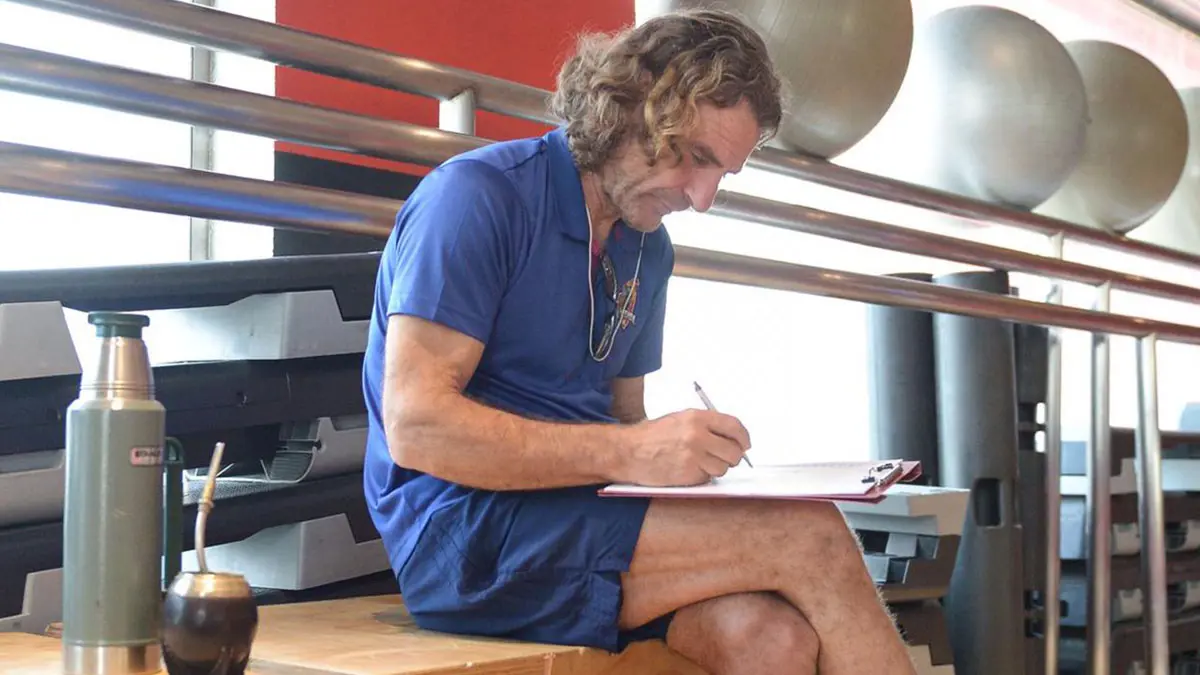 كارينيو يهاجم نادي النصر السعودي ويتهم إدارته بمعاملته "بطريقة غير لائقة" (فيديو)