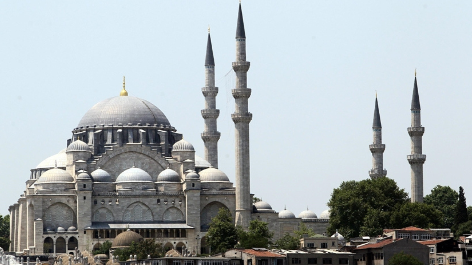 جامع السلطان أحمد.. معلم تاريخي يسرق الأضواء من "آيا صوفيا" (صور)