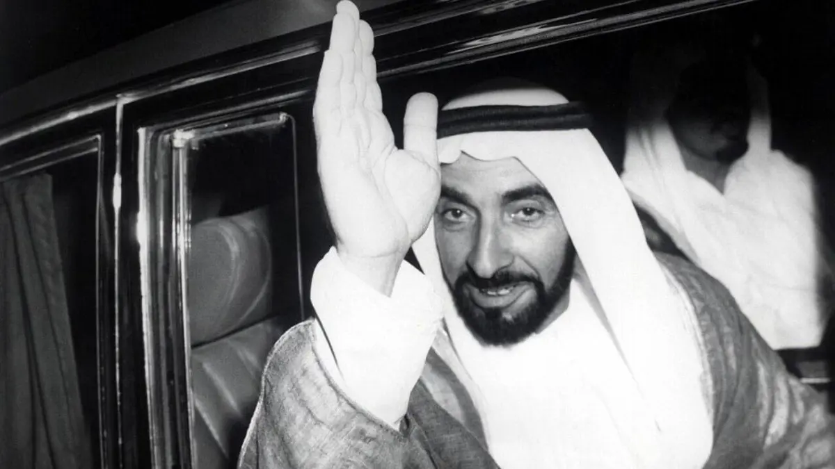 لماذا بكى الشيخ زايد؟!