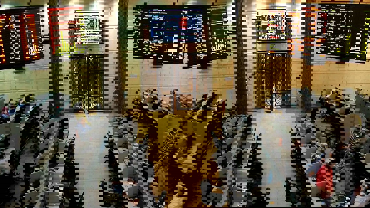 البورصة المصرية تتكبد خسائر بأكثر من مليار دولار