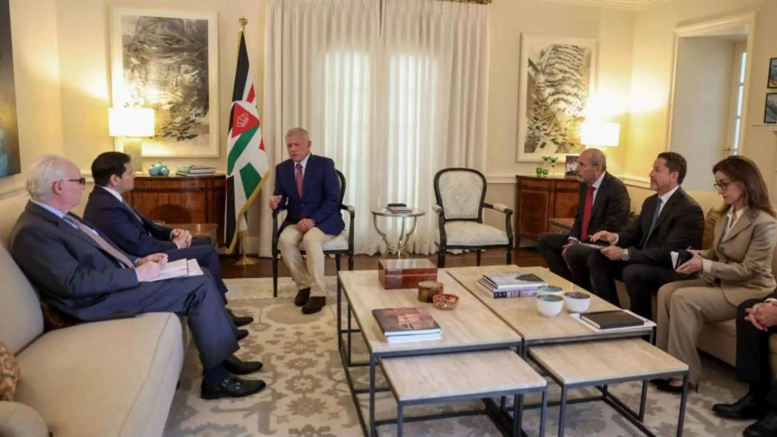 زيارة العاهل الأردني لواشنطن.. جهود لاحتواء تداعيات قرارات ترامب