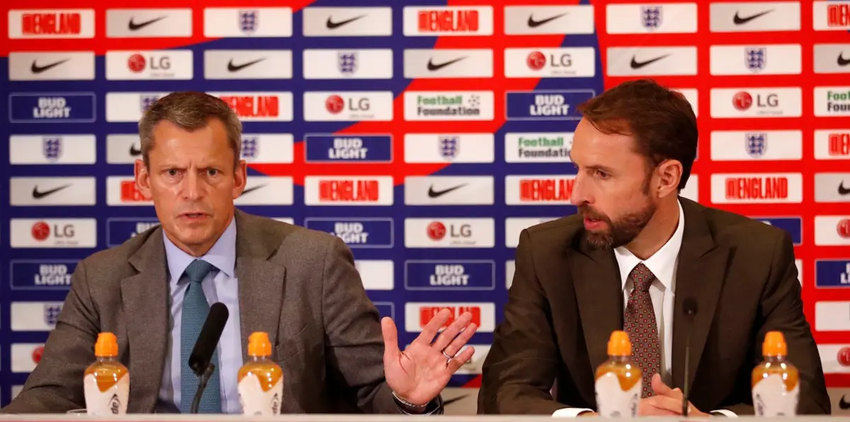 رسميًا.. غاريث ساوثغيت يمدد عقده مع منتخب إنجلترا حتى كأس العالم 2022