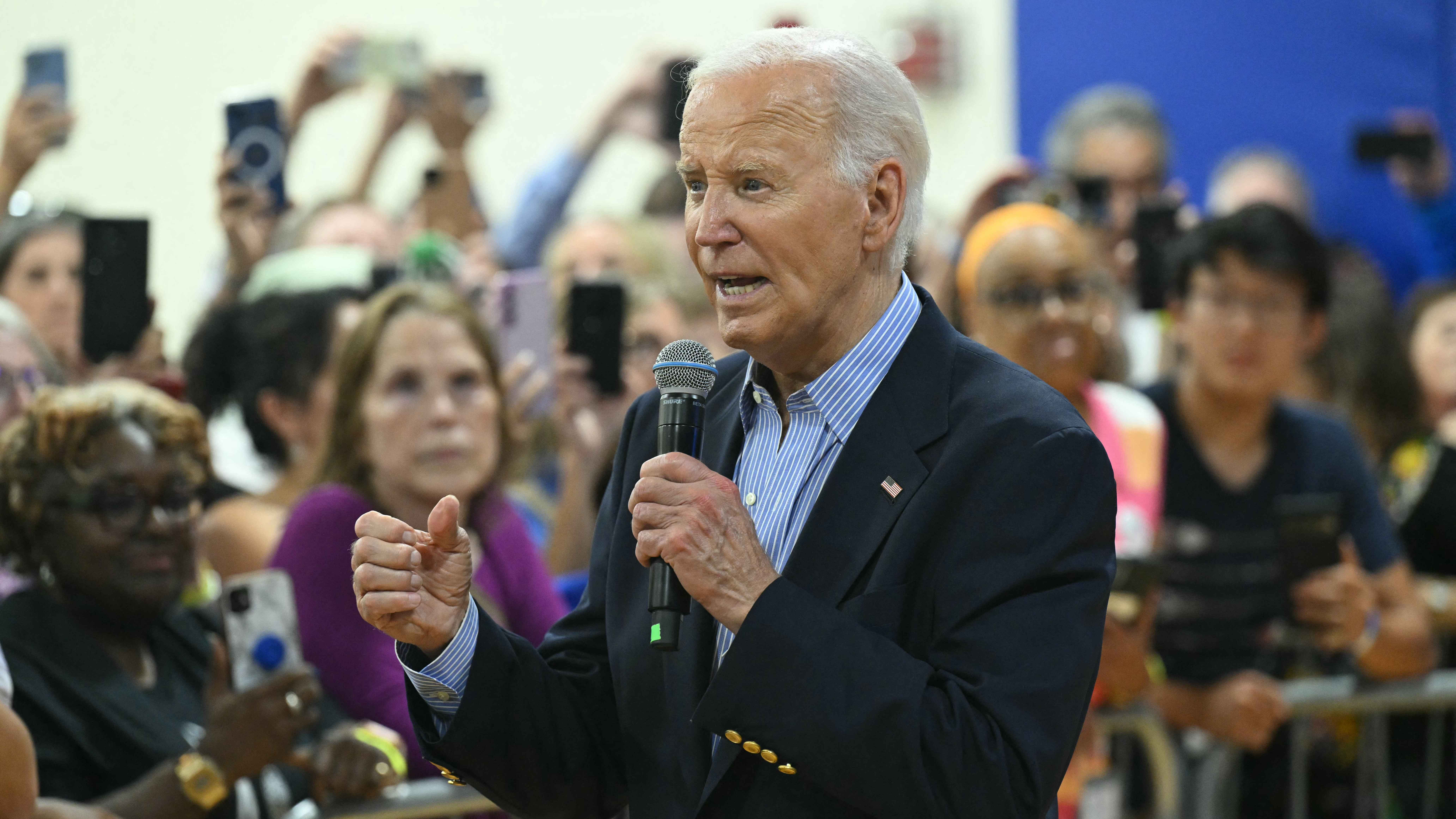 بايدن في مقابلة تلفزيونية :  أنا المرشح المناسب لهزيمة ترامب