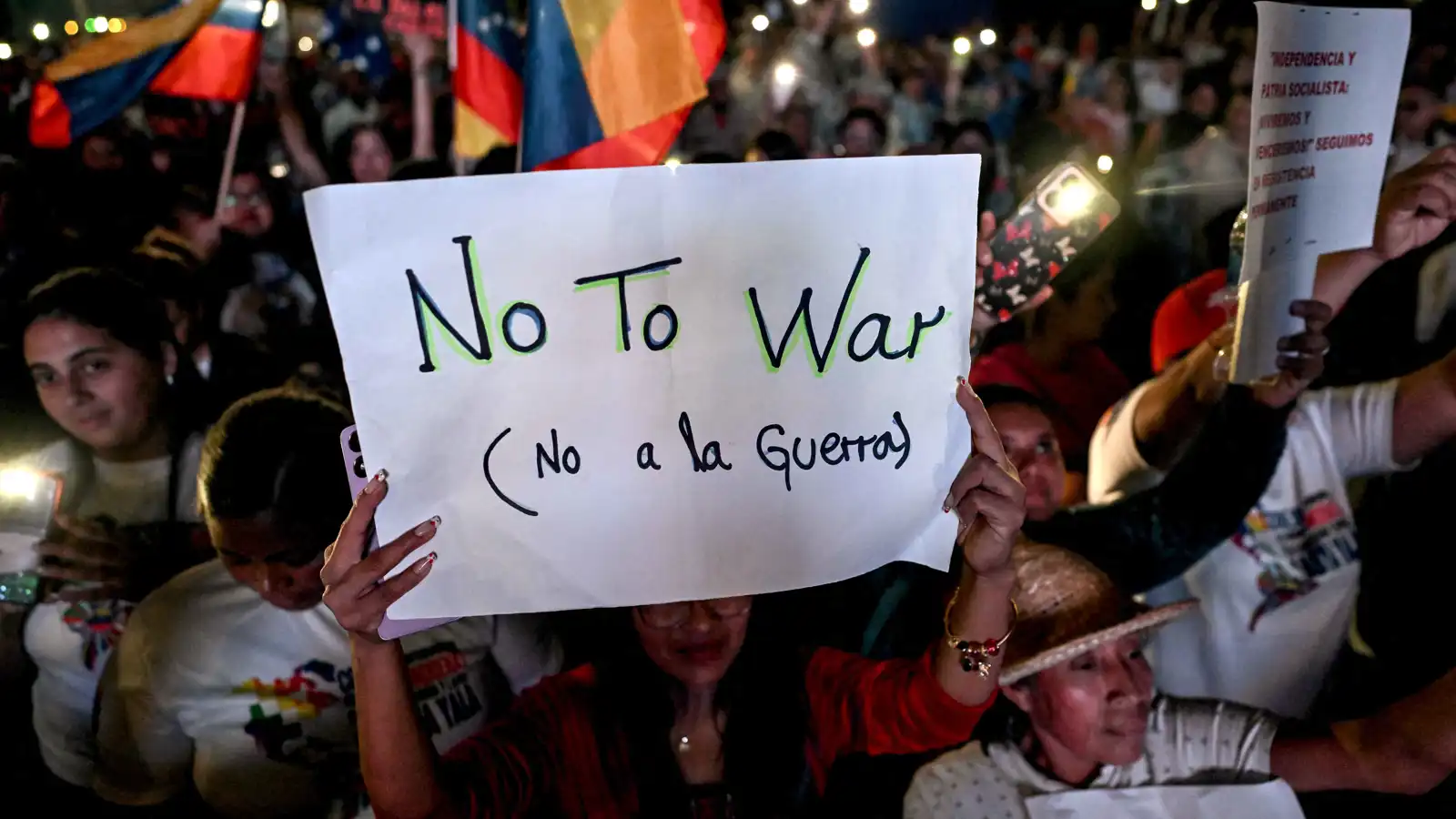 روسيا: نأمل ألا ترتكب إدارة ترامب "خطأ فادحاً" في فنزويلا