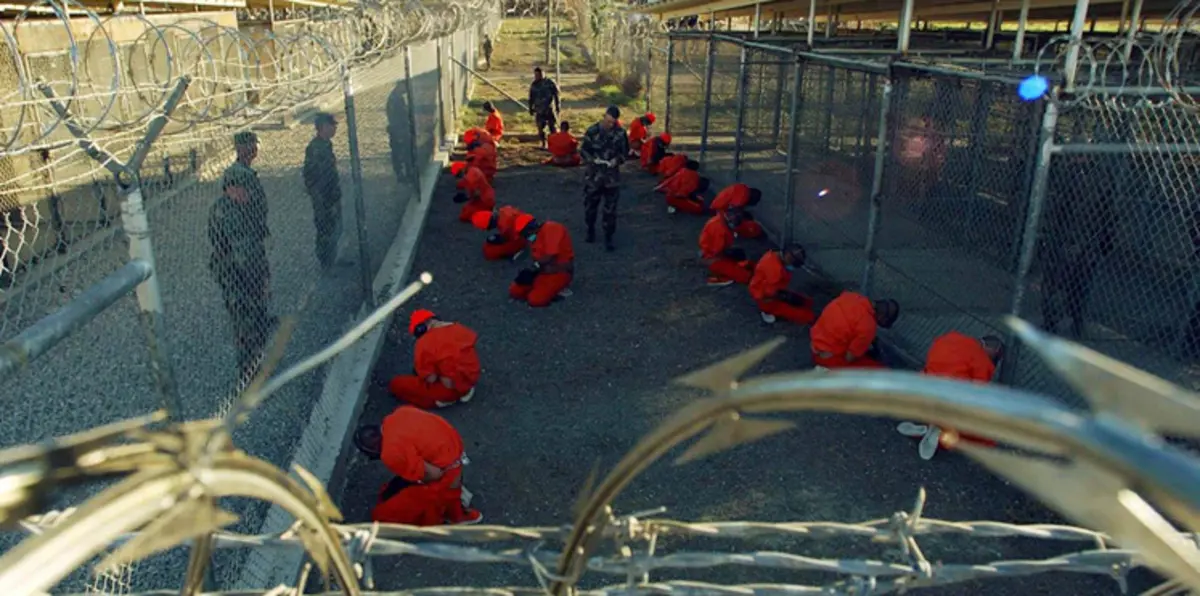 بدافع حماية أمنها القومي.. أمريكا تمنع نشر فيديو لسجين في غوانتانامو يتم إطعامه بالقوة