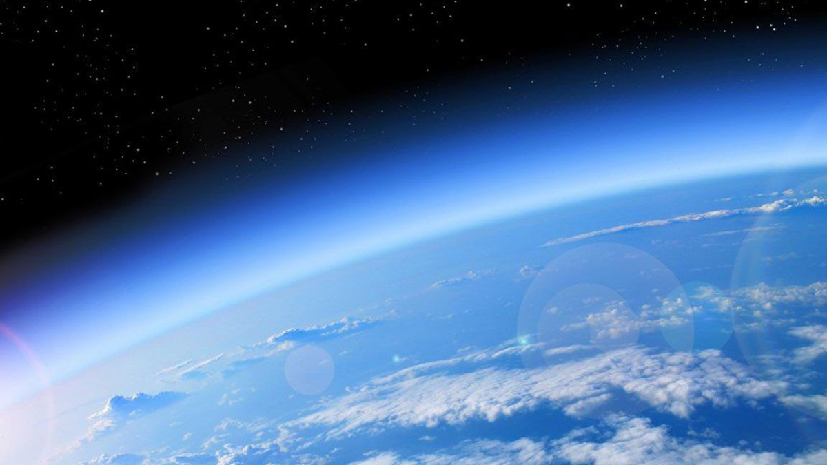 متى يدخل حطام الصاروخ الصيني الغلاف الجوي؟