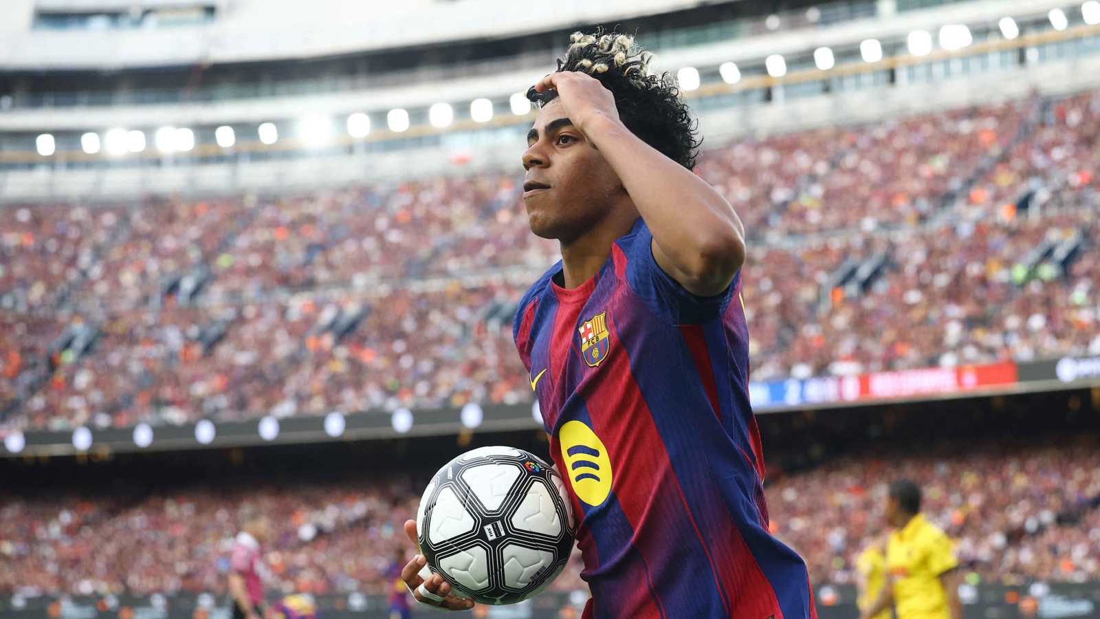 تفوق على مبابي وفينيسيوس.. لامين يامال يخطف الأضواء بأرقام مبهرة مع برشلونة 