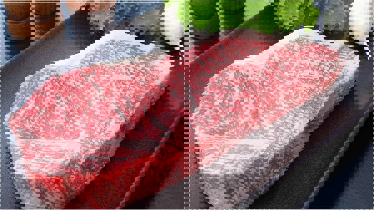 عكس المتداول.. اللحوم الدهنية والألبان الدسمة تحارب السرطان