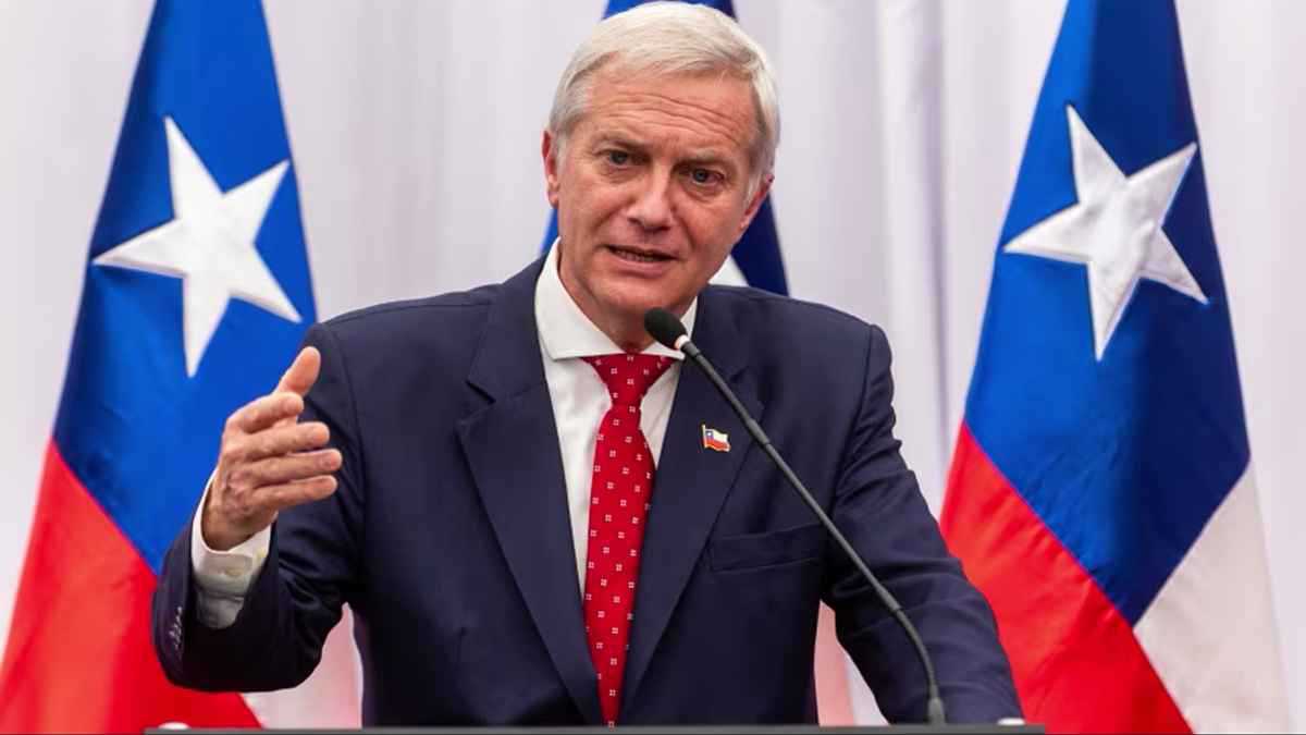 من هو خوسيه أنطونيو كاست الفائز بانتخابات الرئاسة في تشيلي؟