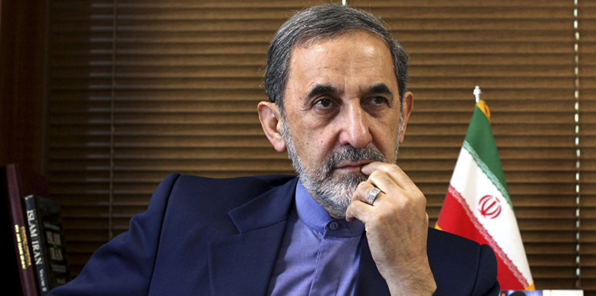 مستشار خامنئي: هناك جهلة داخل إيران يرفضون التقارب مع روسيا