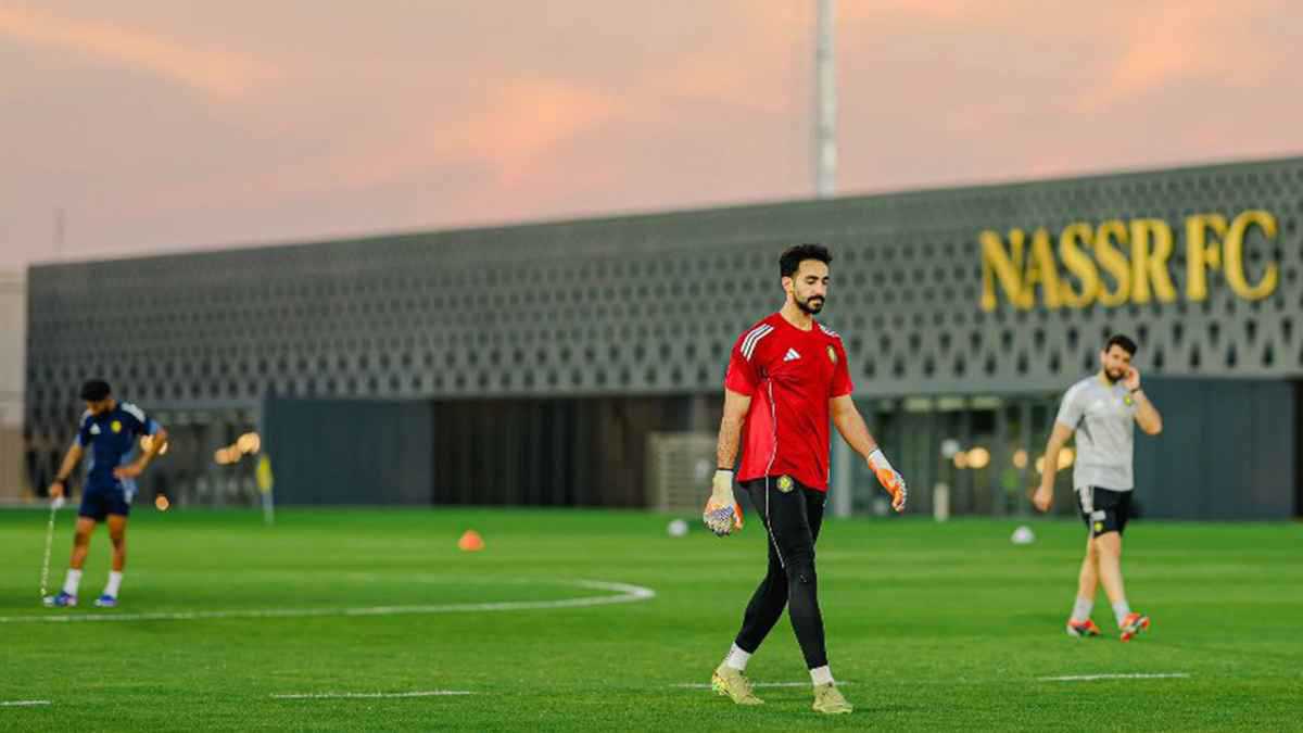 عقد اجتماعا معه.. جيسوس يحسم موقف نواف العقيدي مع النصر 