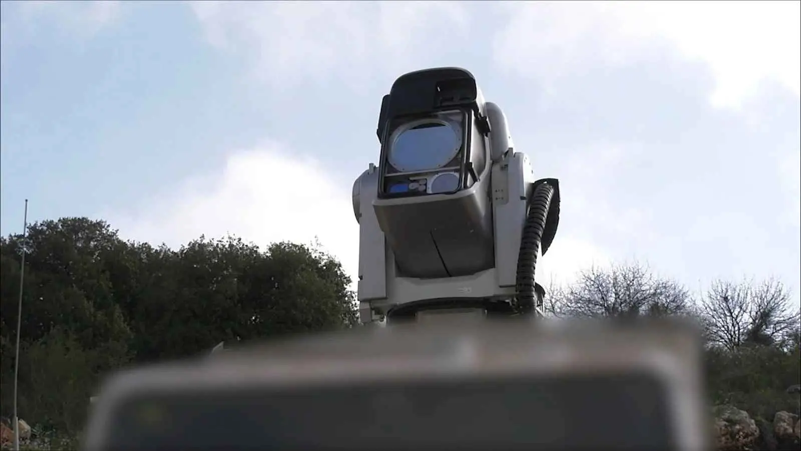 بعد استخدامه ميدانيًا.. هل رجّح الليزر كفة إسرائيل مع حزب الله؟ (فيديو)