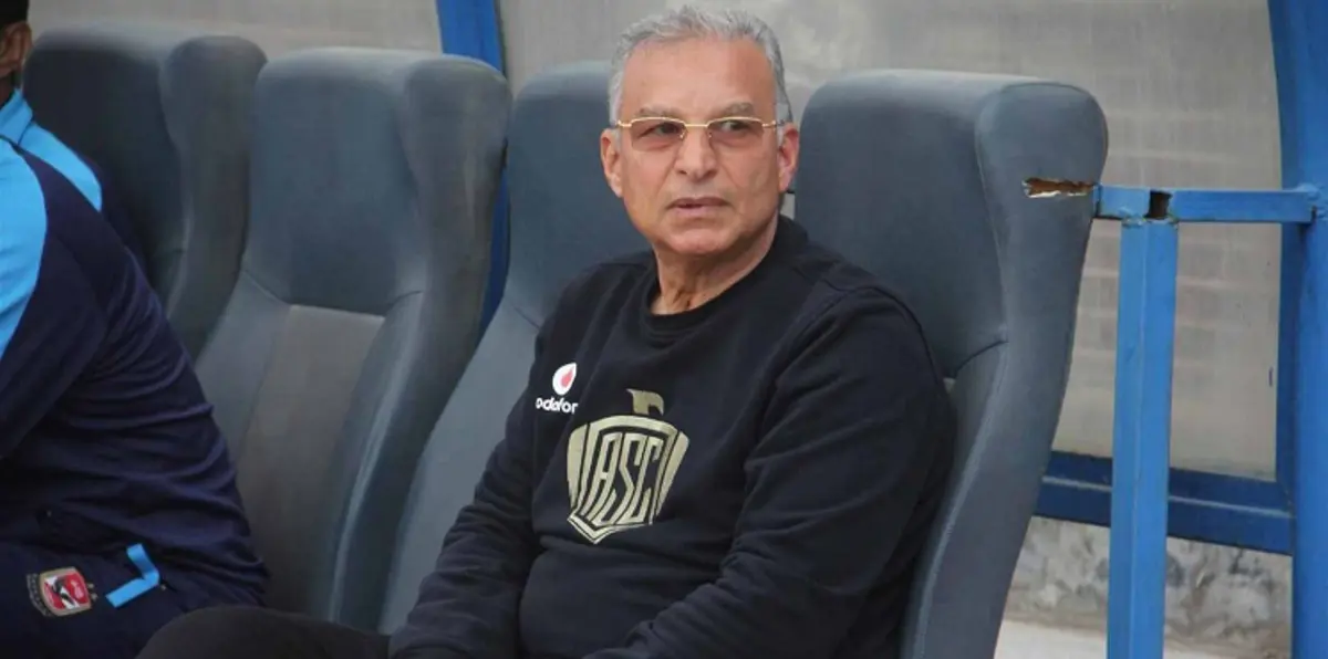 الأهلي المصري يدرس الإطاحة بـ"زيزو" بسبب الخطيب ويول