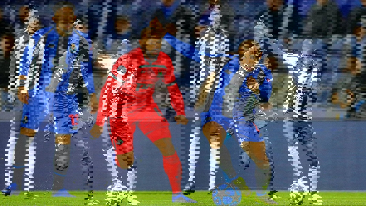 آرسنال في مفاوضات للتعاقد مع ياسين براهيمي