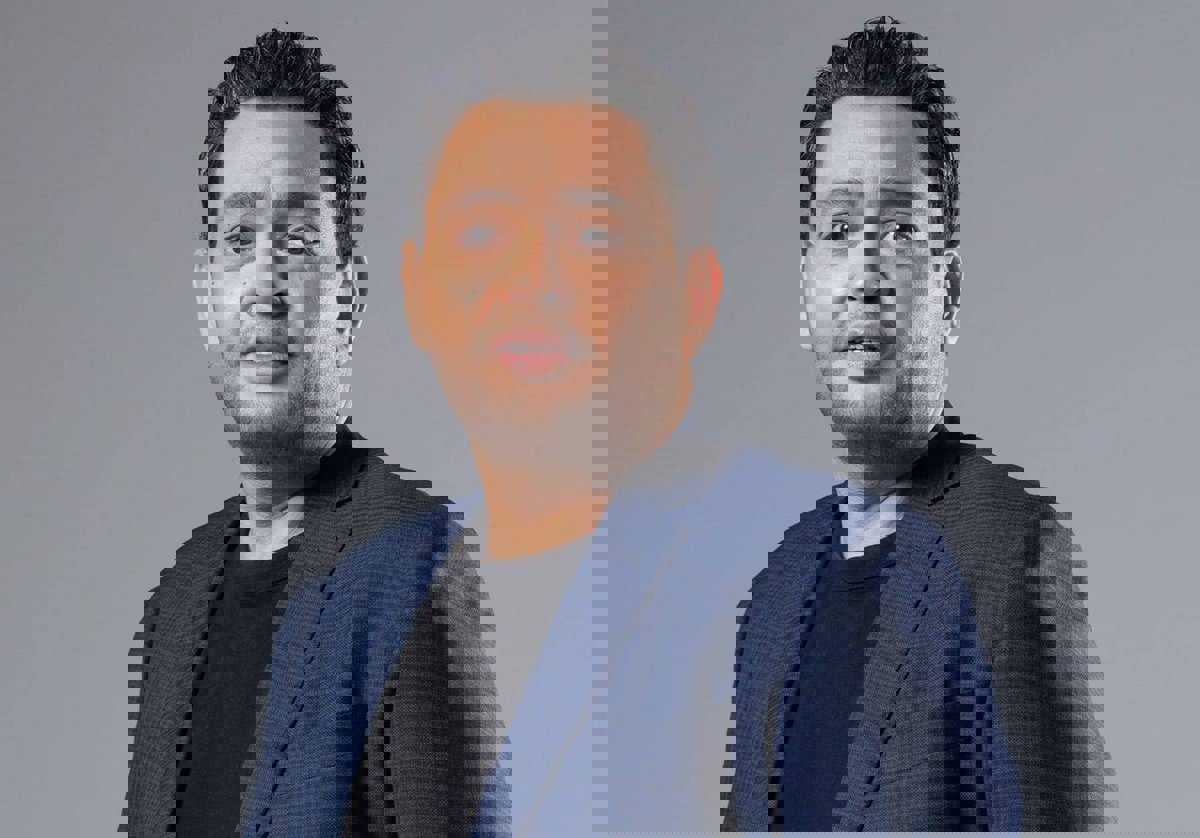 التحفظ على نجل الفنان أحمد رزق لدهسه سائق "دليفري"