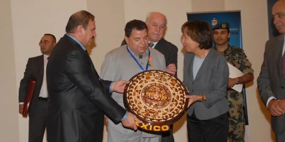 منح ميدالية المهاتما غاندي للخدمة الإنسانية لأمين عام إمسام مارادونا