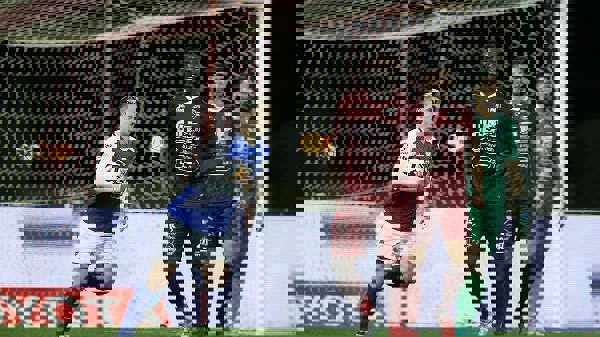 أهداف مباراة الهلال والفيصلي.. 2/2 (فيديو)