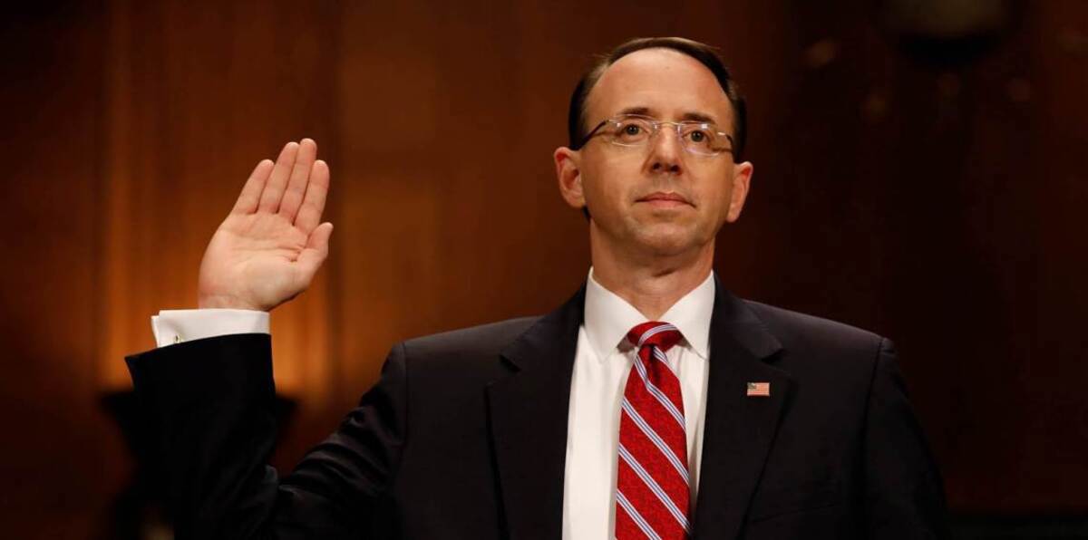 البيت الأبيض يقول إن نائب وزير العدل مستمر في منصبه