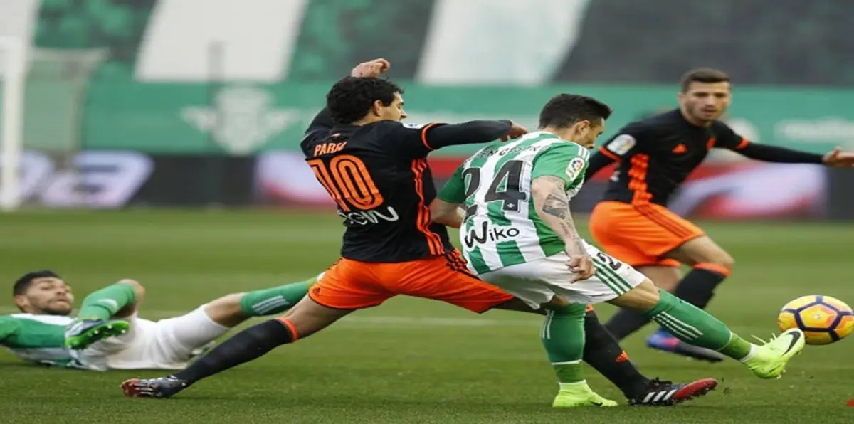 فالنسيا يواصل التراجع بتعادله مع ريال بيتيس