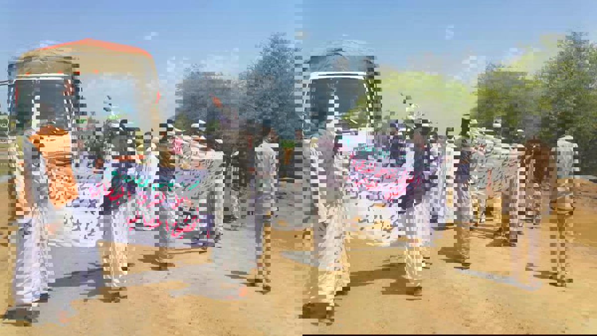 محتجون يغلقون طرقا حيوية في مناطق شرق السودان (صور)